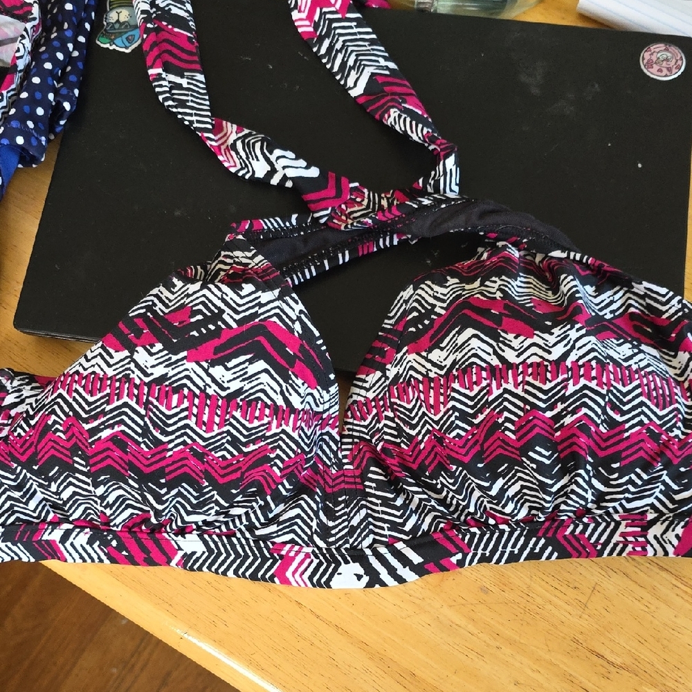 Swimsuits For All Pink and Black Patterned Bikini Top